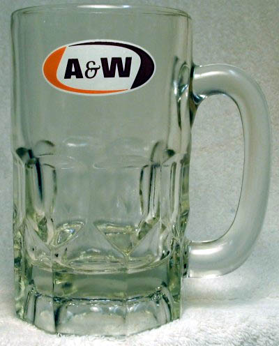 1966 – Broken Oval Logo with “Soup ladles”