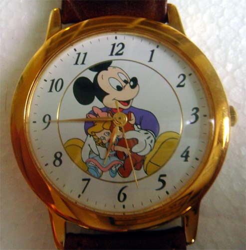 1994 Teddy Bear & Doll Watch