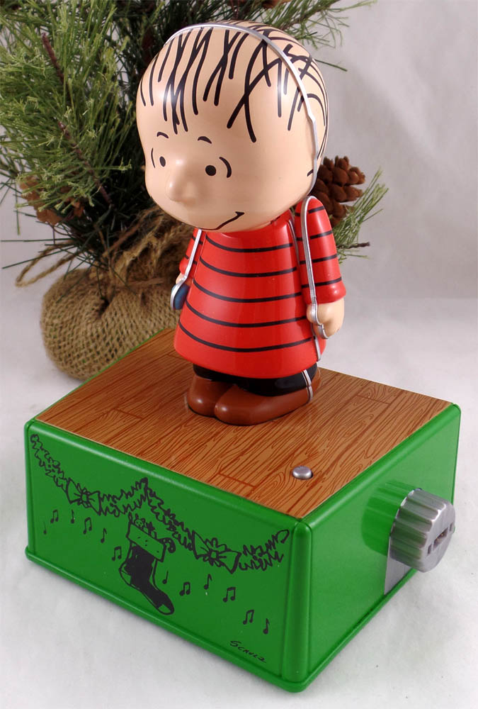 2017 Peanuts Christmas Holiday Dance Party Linus