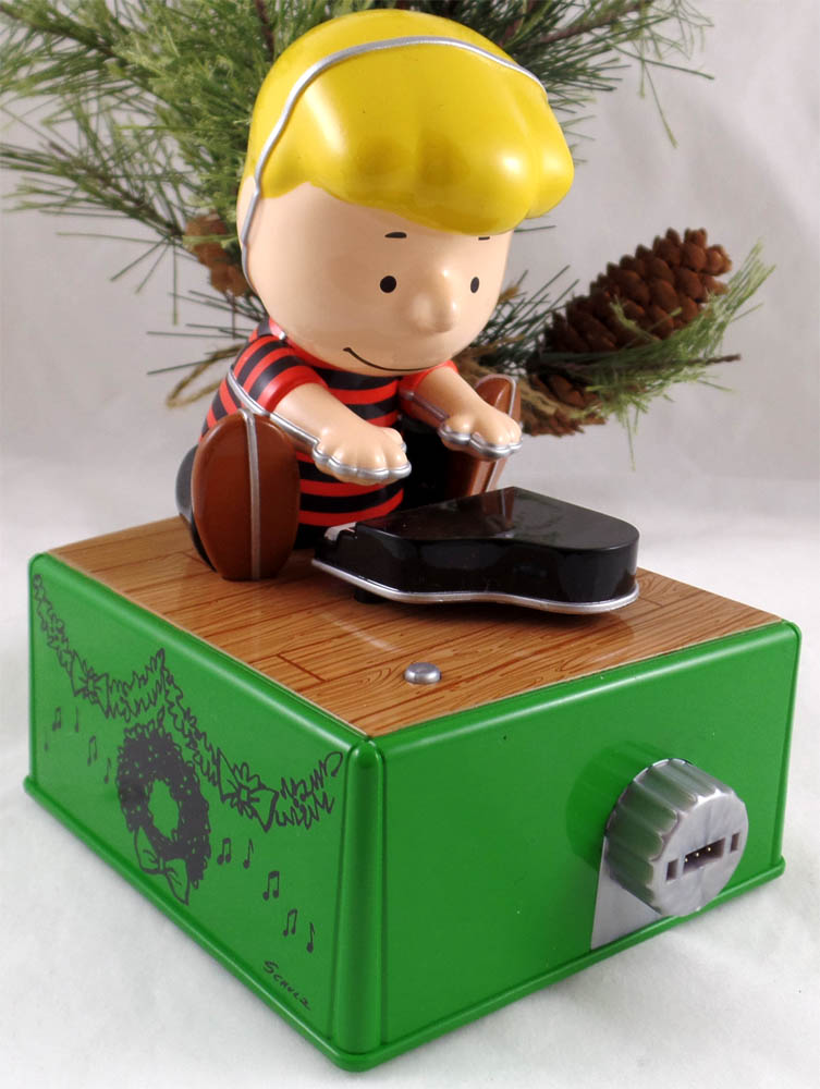 2017 Peanuts Christmas Holiday Dance Party Schroeder