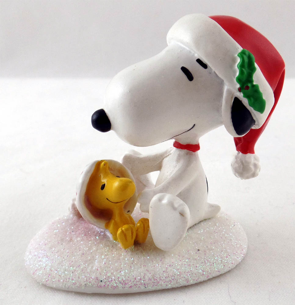 Dept 56 – Happy Holidays Snoopy & Woodstock