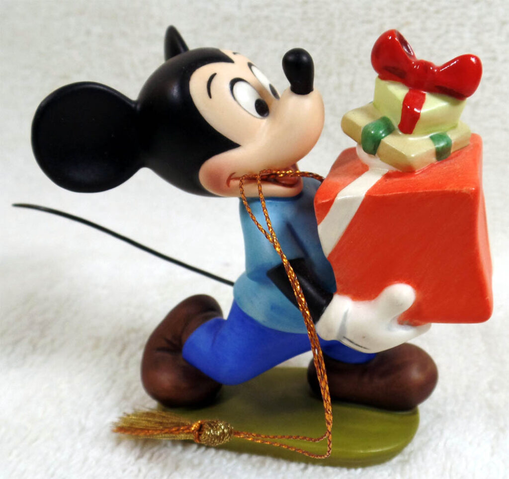 WDCC Presents For My Pals Ornament